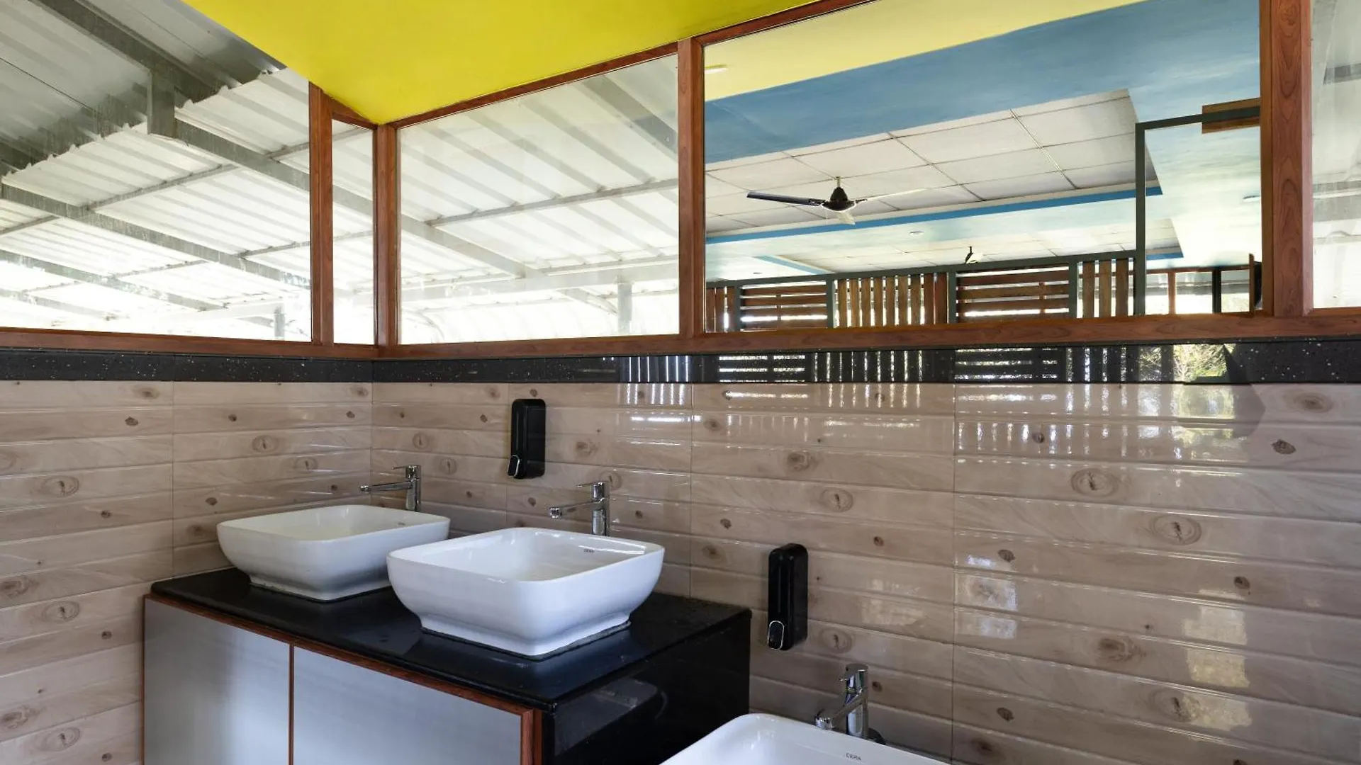 ** Hotel Avadale Idukki - Stag Groups Not Allowed India